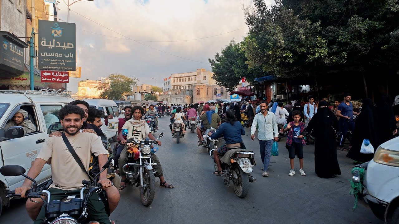 زحمة رمضان والحياة والبساطة | من الباب الكبير حتى حي الحصب، استمتعو 🥰 #تعز #اليمن 2025