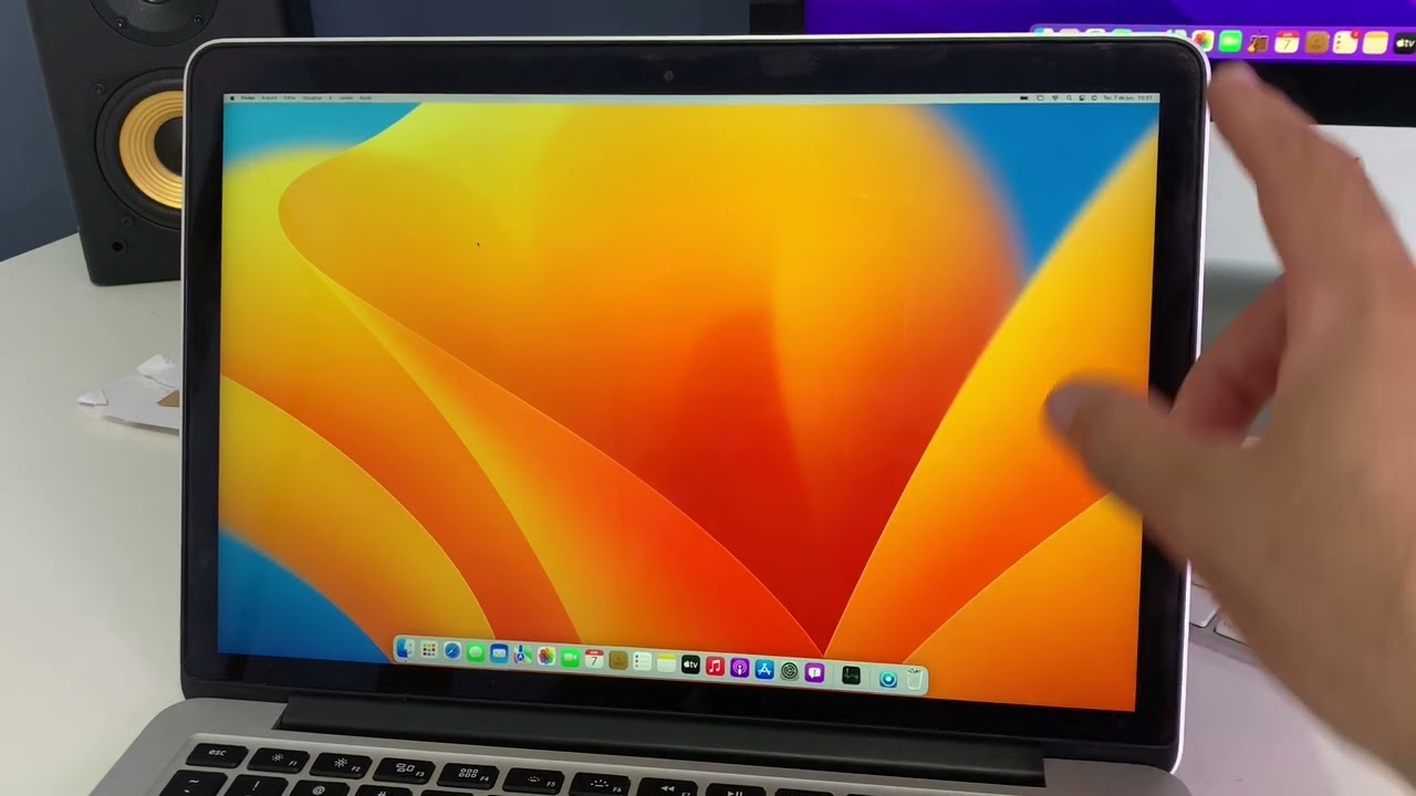 macOS 13 Ventura on an old MacBook! - MacBook Pro 2014 - YouTube