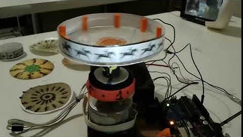Zoopraxiscópio com Arduino