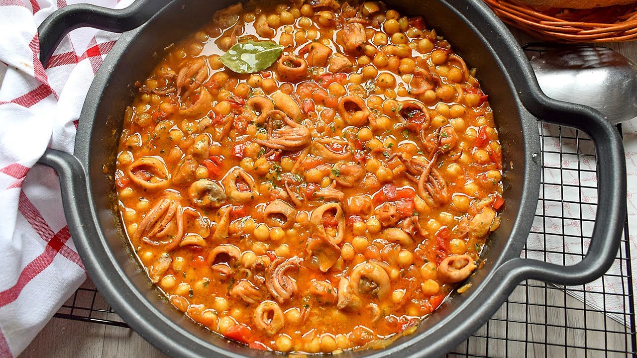 GARBANZOS CON CALAMARES,  un plato de cuchara con mucho sabor!