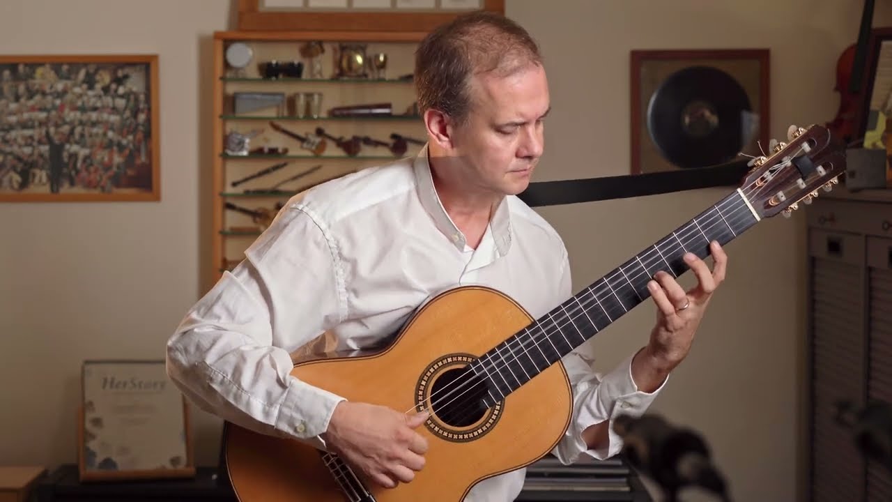 Miniature 18 - 30 Miniatures Vintage by Gloria Villanueva