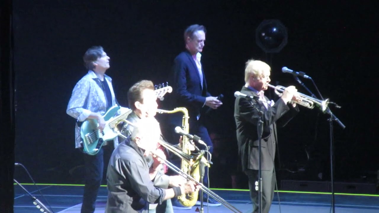 Chicago- 'Questions 67 and 68', Live at Simmons Arena, Arkansas