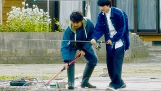 漁師・TAKAHIROが板垣瑞生に釣りを指南／映画『僕に、会いたかった』本編映像