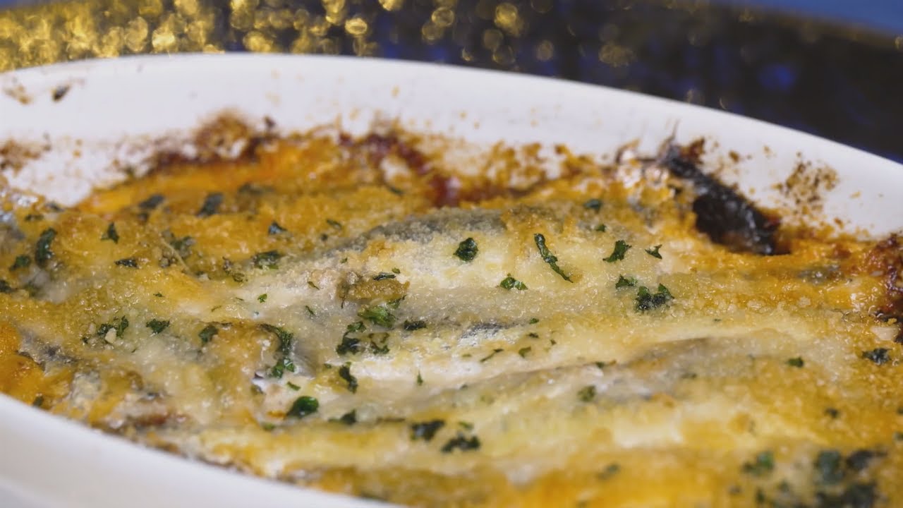 La parmigiana di alici | Assunta la regina del Mare