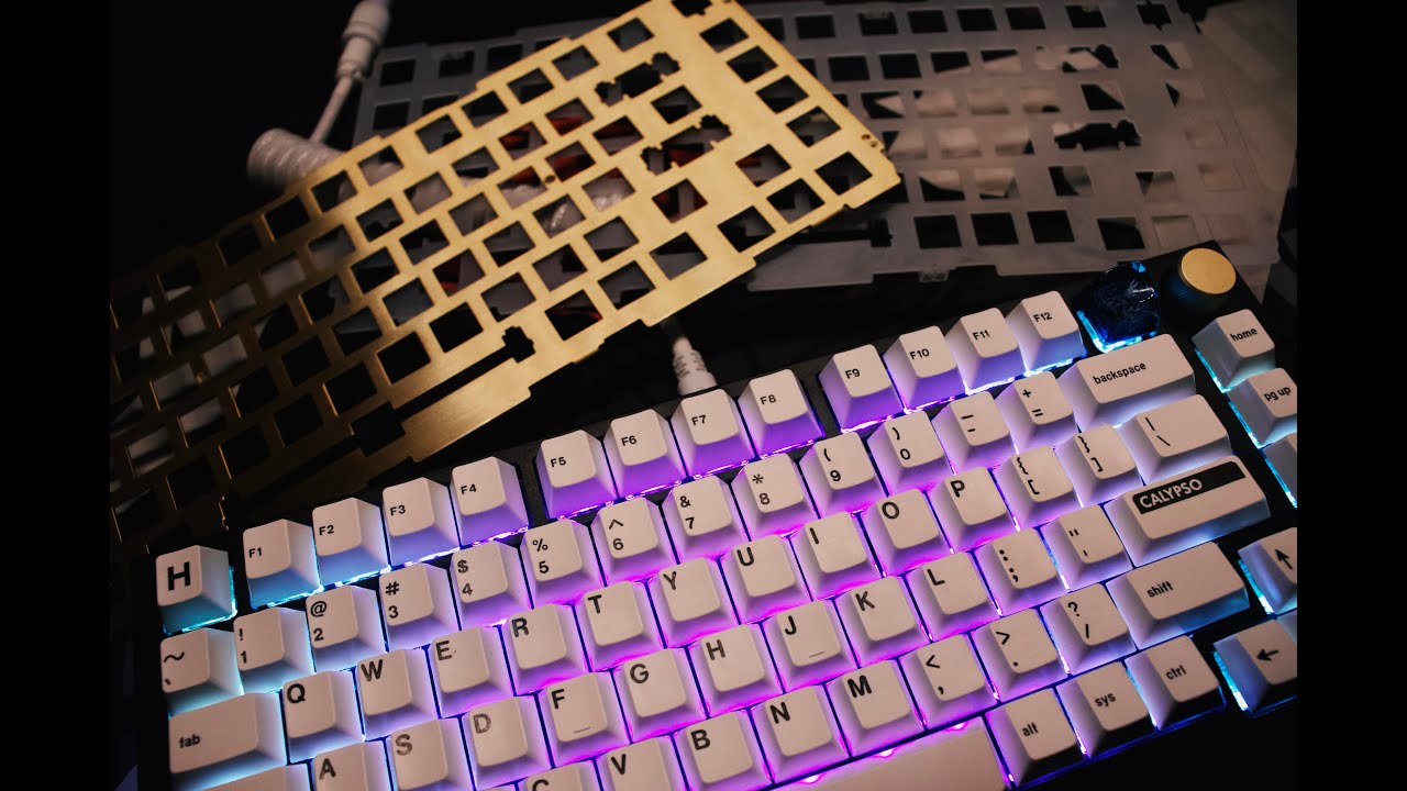 GMMK Pro Plate Comparison (Alpaca Switches)