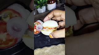 एक अंडे से बनाएं सुपर टेस्टी एग बर्गर | आसान रेसिपी घर पर बनाएं होटल जैसा एग बर्गर #shorts