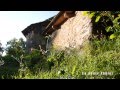 Ref:Kdqs4ym36qA Une maison du cantal, cern�e de fleurs ~la pause cantal~