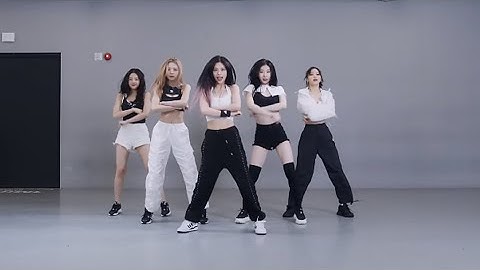 ITZY Dance Mirrored 