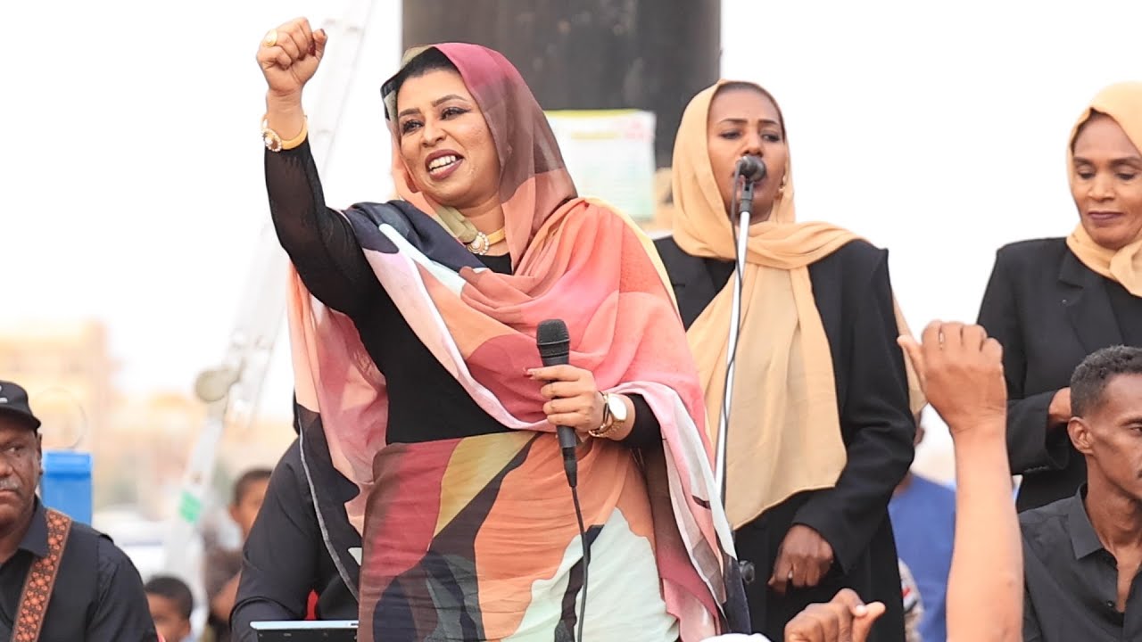 امدرمان _ الحفل الجماهيري _ الفنانة ميادة قمر الدين