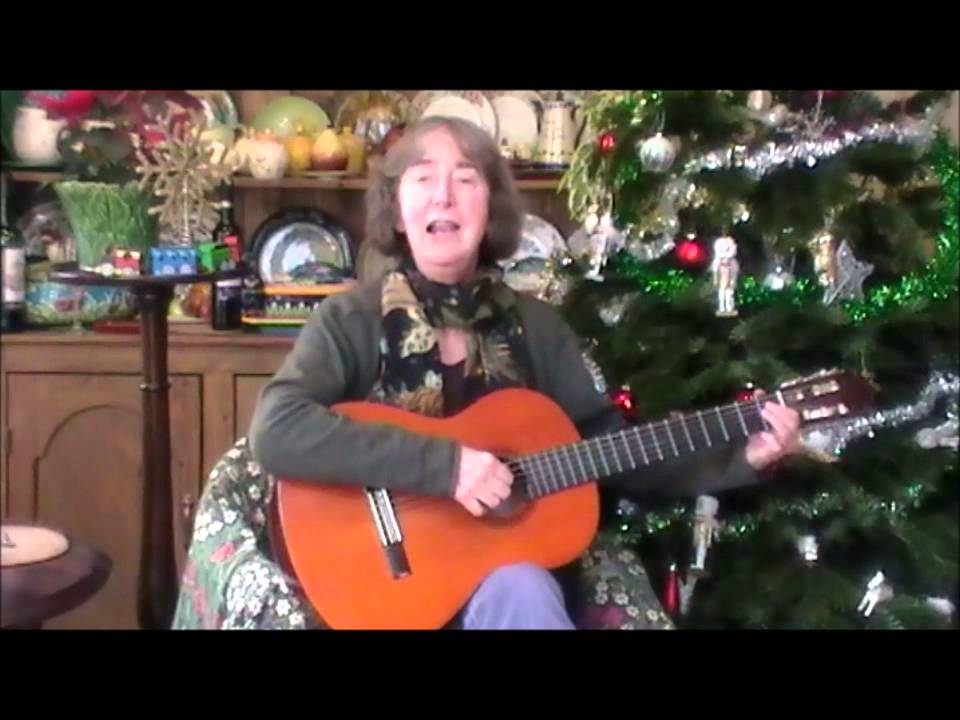 I'm a big bright star on a Chistmas tree - a children's action song