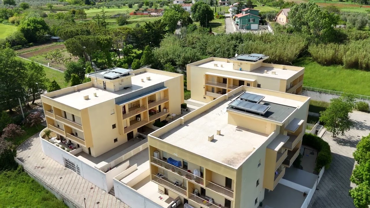 LE GROTTE COLLECORVINO