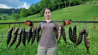 A woman lives Alone in the mountains!! Cooking Smoked Fish!!