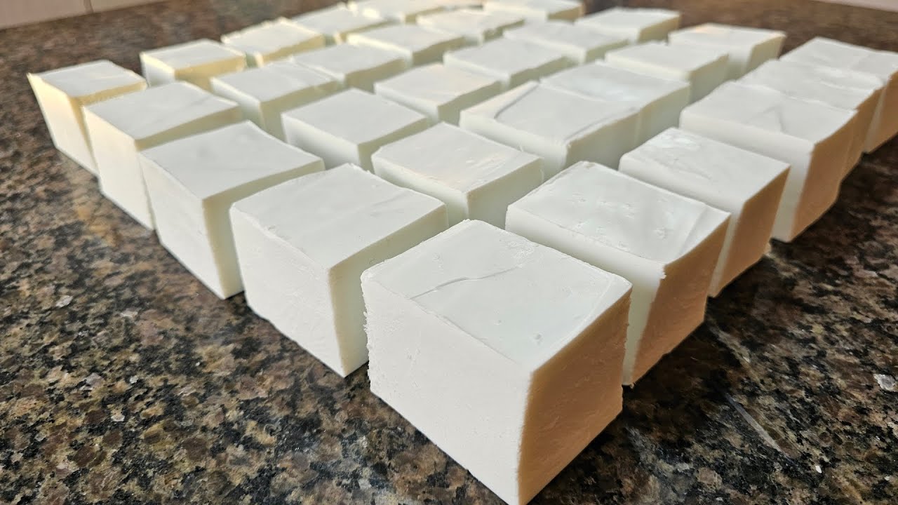 Sabão Caseiro Sem Álcool com Apenas 2L de Sebo Rendeu 30 Barras de Sabão CASEIRO