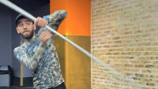 картинка: Смотрящий зала