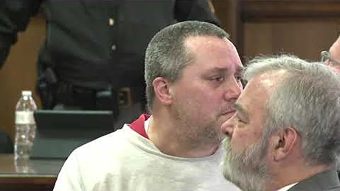 Before James Worley is sentenced to death, he give...