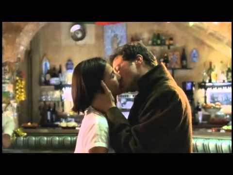 Love Actually (2003) - Official Trailer - YouTube