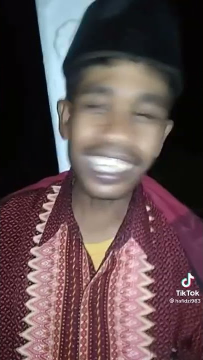 lucu sekali kalau ketawa
