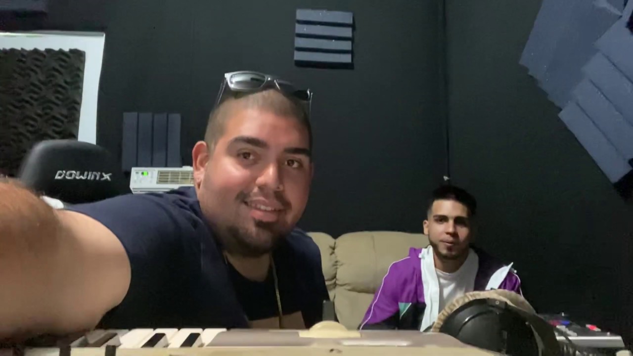Ensayando por primera vez con-CSHALOM desde el Rezinto Music (One Take video)