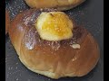 ロールカスタードクリームパン、です