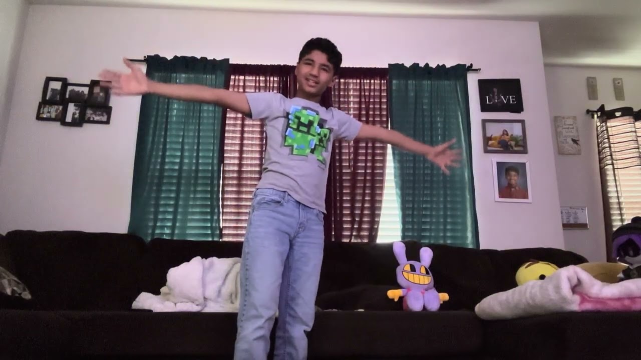 Arcade guy 123 sings I lost my mind by￼ Moro night eye (cover/song)￼