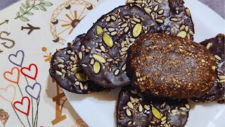 ֍ Рецепт мегакорисного домашнього печива з фініків та горіхів без випічки ֍