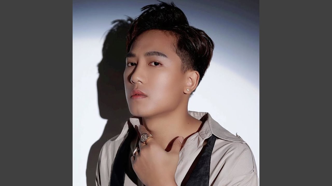 Áo Kỉ Niệm