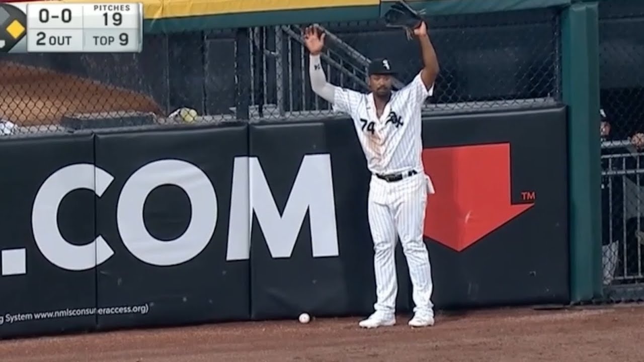 Byron Buxton's inside the park home run is reversed after replay, a breakdown