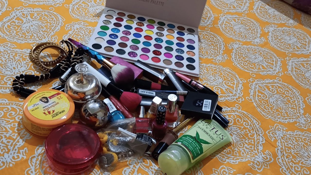 My Makeup Collection | Amar Sajugujur Jinish #Bengalivlog #Makeupcollection #Banglavlog