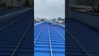 厂房屋顶安装光伏板!|光伏支架#建筑材料#光伏~车棚 #solar #solarconverter #solarenergy #电力 #solarrepair #solartips