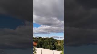 Nubes Blancas Y Grises.