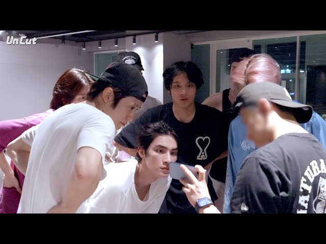 [Un Cut] Take #5 | ‘Kangaroo, The BAT, PADO’ Dance Practice Behind the Scene class=