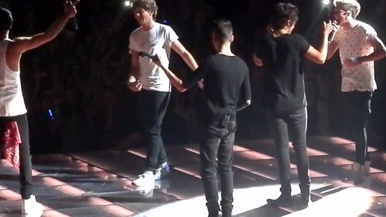 1D Twitter Questions, TAKE ME HOME TOUR ADELAIDE 25/09/13