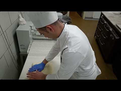 طريقة سهله لي توريق عجنة الكرواسون