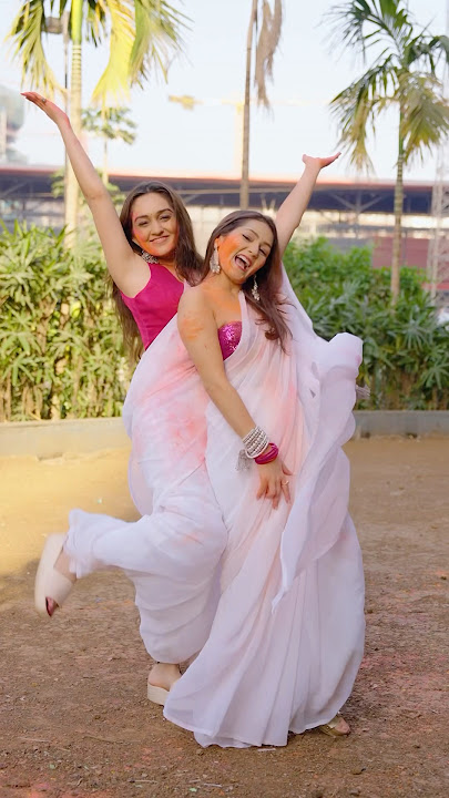 HOLI 2025 | YouTube Shorts | Sharma Sisters | Tanya Sharma | Krittika M Sharma #holi #balampichkari