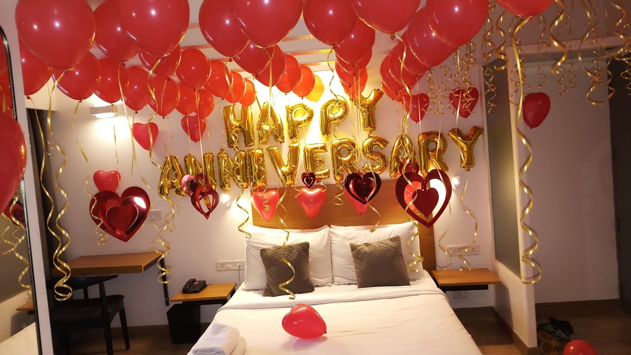 Anniversary room decoration in Hotel | Surprise Husband on ...