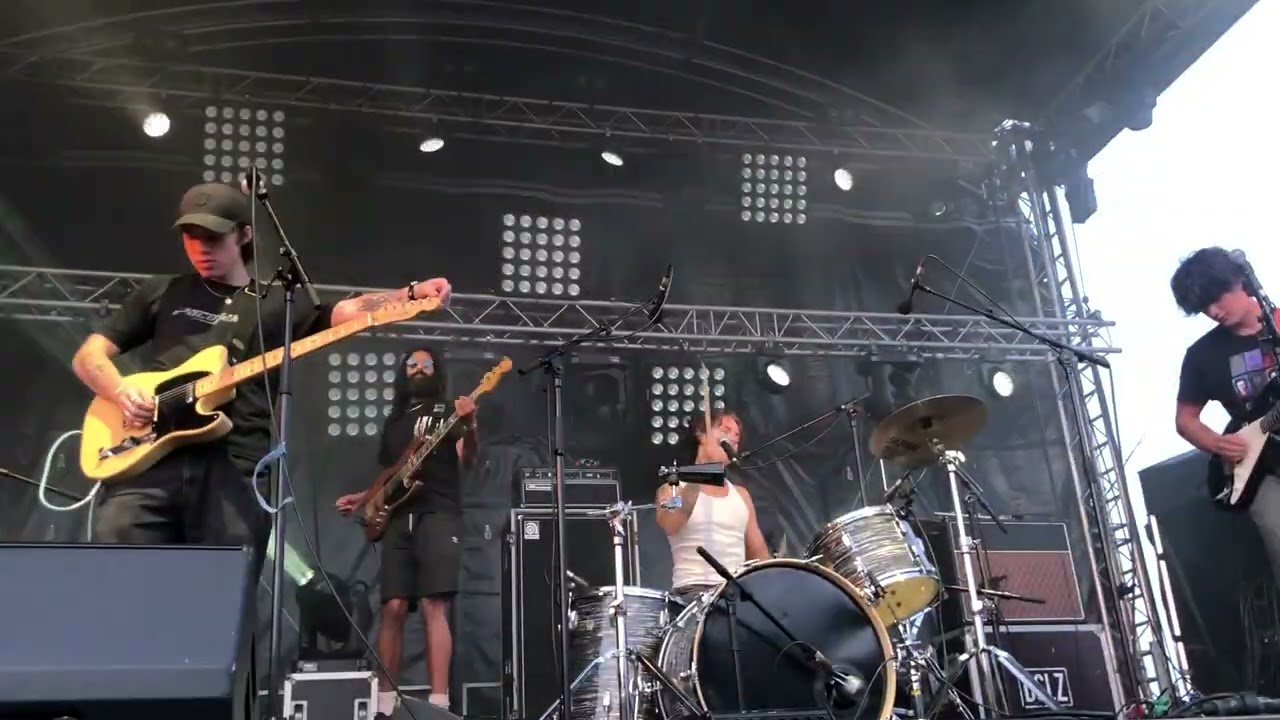 Crack Cloud - La Super Cathédrale / La Nef D Fous (Binic)