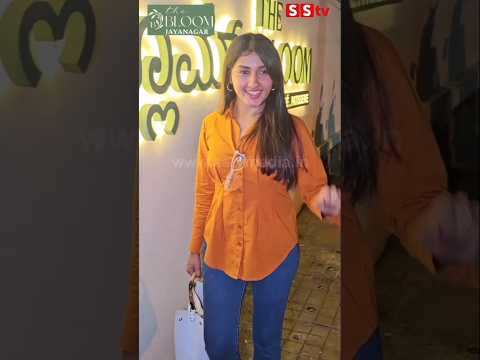 The Bloom Cafe ಗೆ ಬಂದ ಪ್ರಜ್ವಲ್ ದೇವರಾಜ್ ಹೆಂಡತಿ ರಾಗಿಣಿ#sandalwoodstar #kanndaactress #kanndaactress The Bloom Cafe ಗೆ ಬಂದ ಪ್ರಜ್ವಲ್ ದೇವರಾಜ್ ಹೆಂಡತಿ ರಾಗಿಣಿ#sandalwoodstar #kanndaactress #kanndaactress