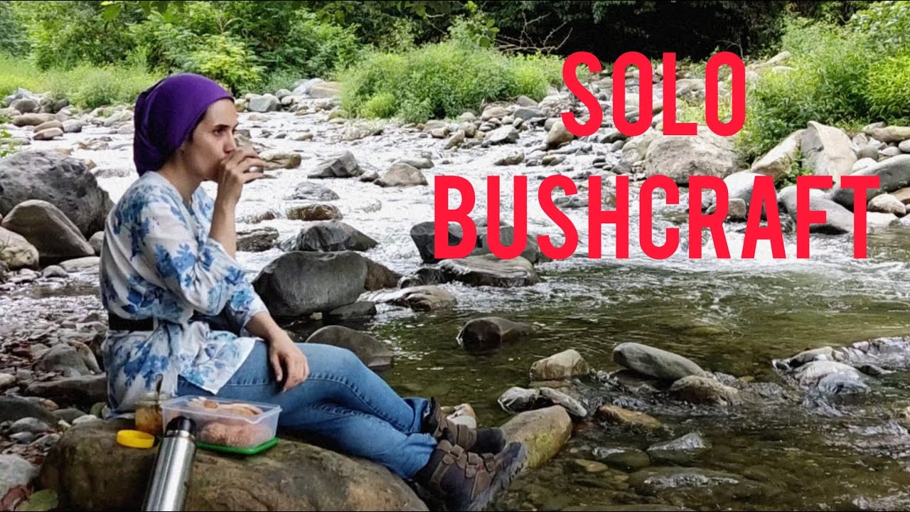 solo-bushcraft-on-a-cloudy-day-in-the-forest-eating-breakfast-by-the