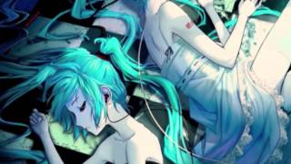 【初音未來】朧月  （中文字幕+羅馬拼音）By Victoria/彤