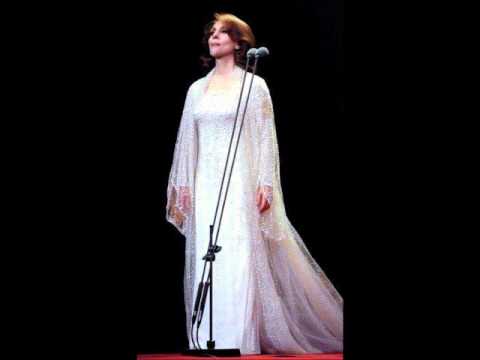 فيروز نحن والقمر جيران 