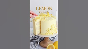 My go-to lemon layer cake 🍋 recipe at sugarandsparrow.com #lemoncake #cake #cakedecorating #cakes