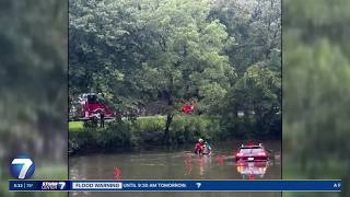 Driver rescued from SUV in Buck Creek | WHIO-TV News