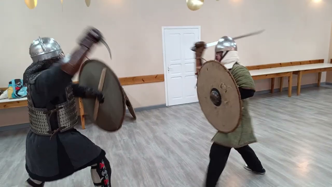 Ivar vs Banki