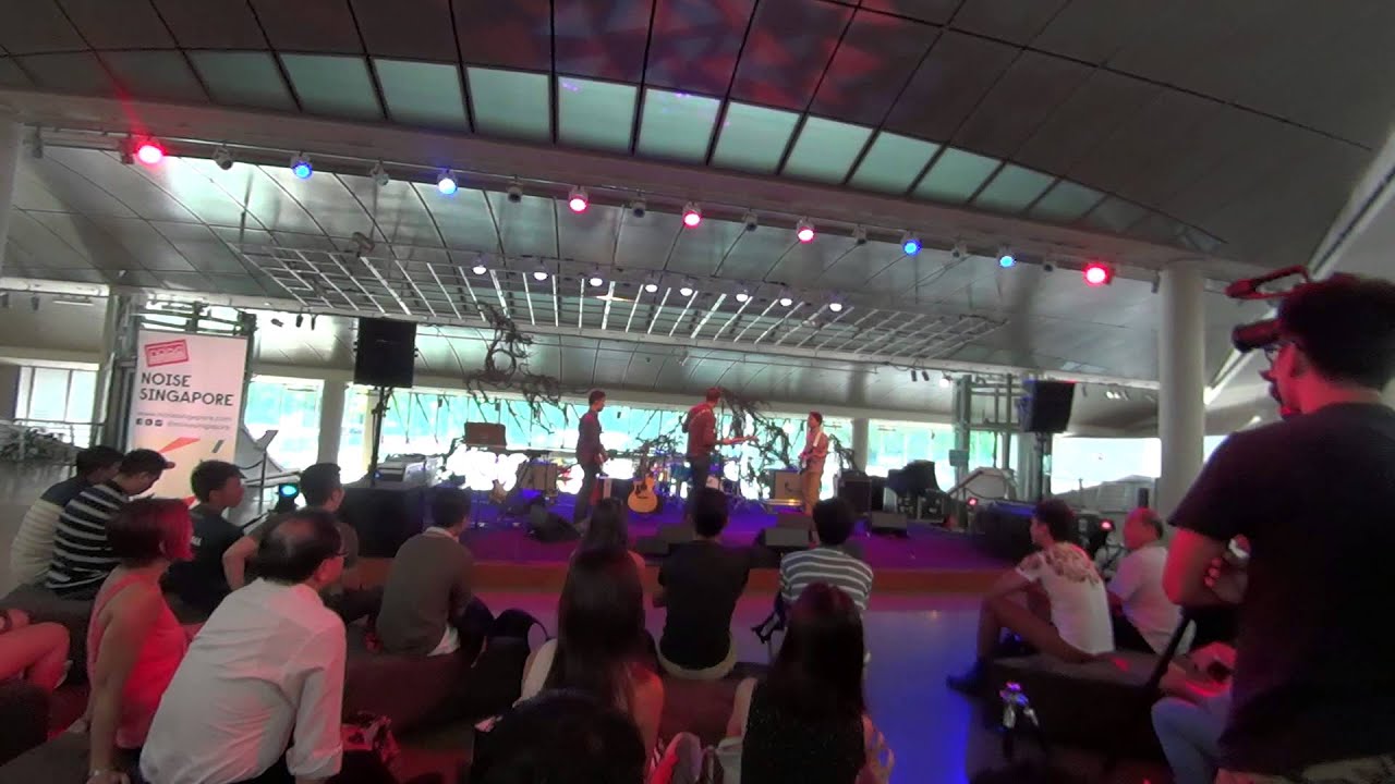 Sam Driscoll Live at the Esplanade Concourse