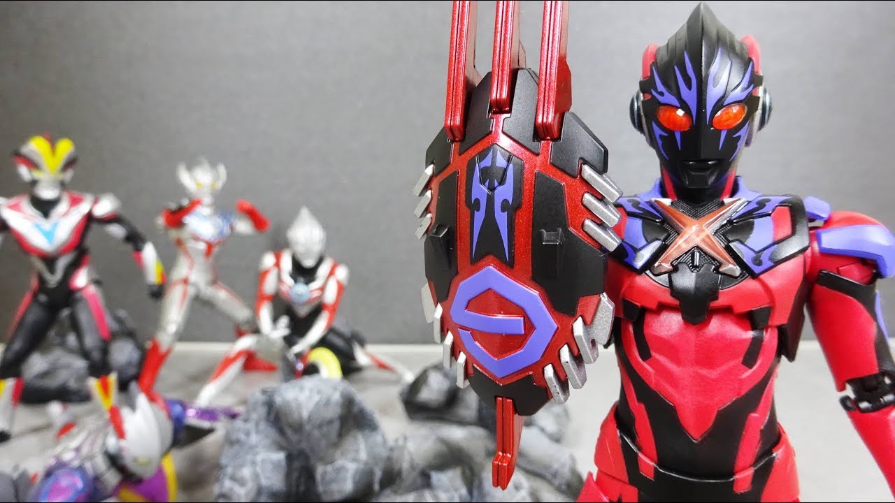 S.H.Figuarts] ULTRAMANX DARKNESS ＆ DARKNESS GOMORA ARMOR SET 