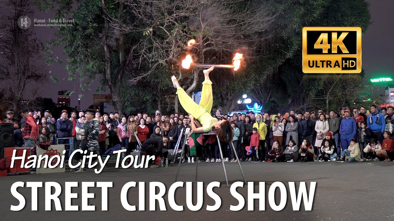 Juggling with Feet - Street Circus show in Hanoi