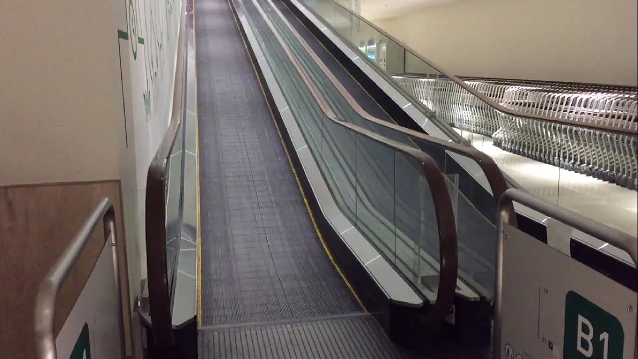 プライムツリー赤池 エスカレーター・オートスロープ