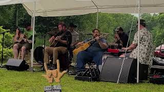 Janky Limo - Down the Road
Janky Limo playing the song Down the Road. At Brown Town Music Festival, river stage.
This song is originally released by Sweet Honey In The Rock.
Video shot with Samsung S20+ phone.
https://www.jankylimo.com/
https://www.facebook.com/janky.limo
If you like, (Please subscribe to my channel) Rich Woodrick http://bit.ly/2NRb9Bm Janky Limo - Down the Road