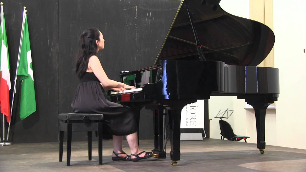 camera iphone 8 plus apk 10 July 2015 - 17.45 - J. S. Bach: Preludio e Fuga in do diesis maggiore - Melody Chan, pianoforte