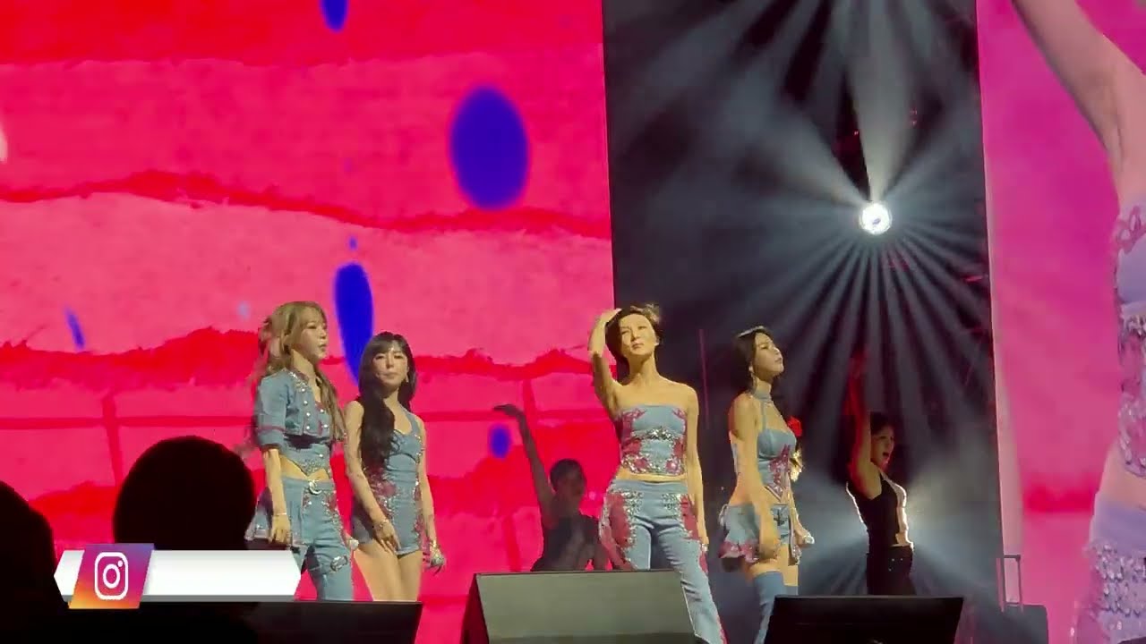 MAMAMOO Performs “Freakin Shoes” LIVE in Chicago 👠🔥 | 4WARD Tour